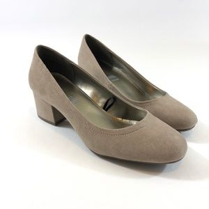 Worthington pumps slip on round toe block heel